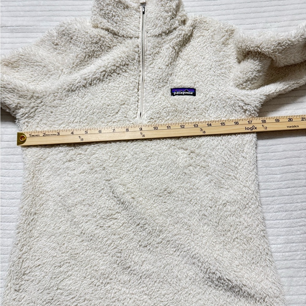 Patagonia Women's Cream Fleece Turtleneck Sweater - Picture 6 of 8